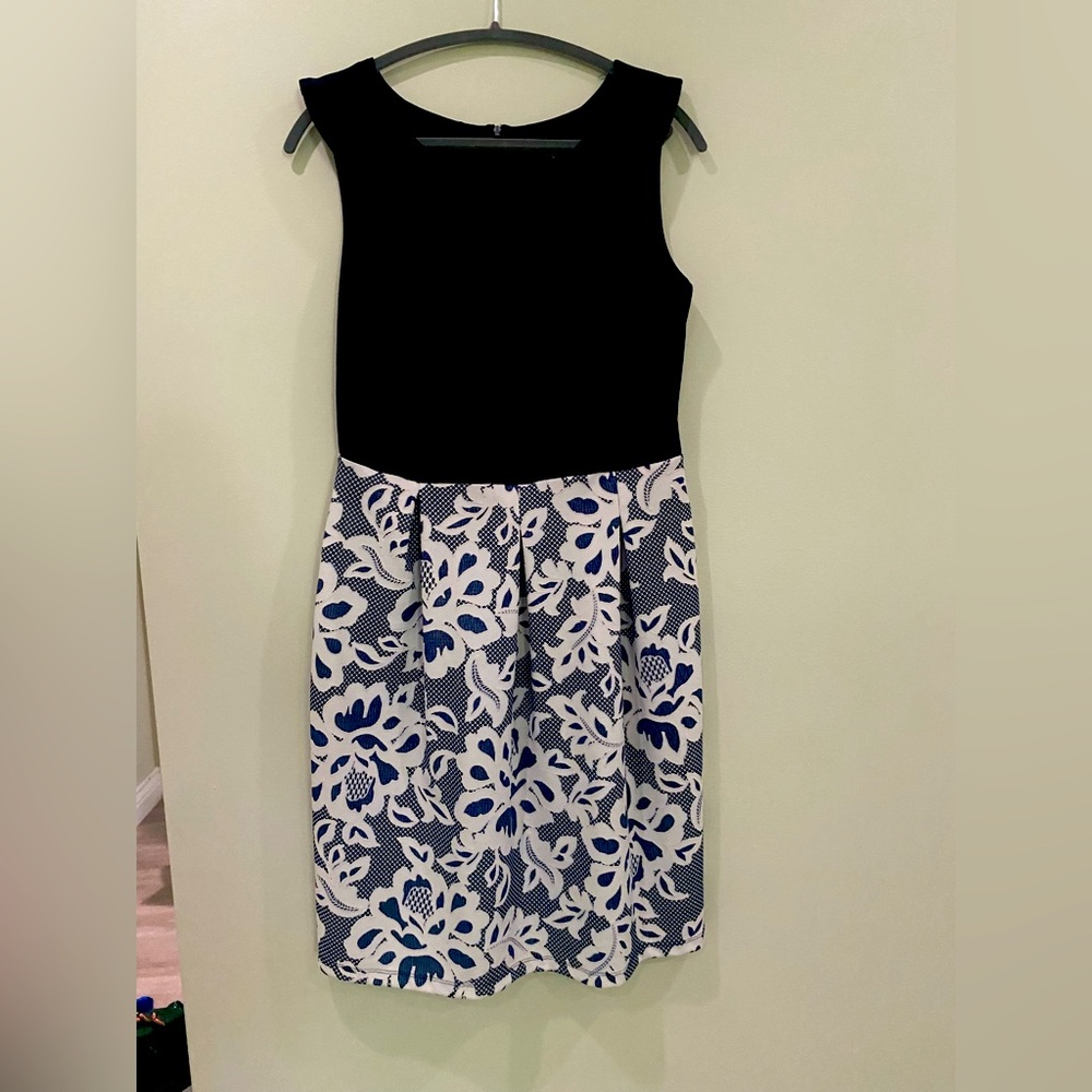 Nice summer dress navy and white